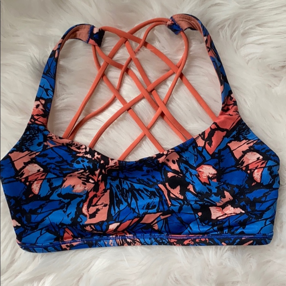 Lululemon sports bra